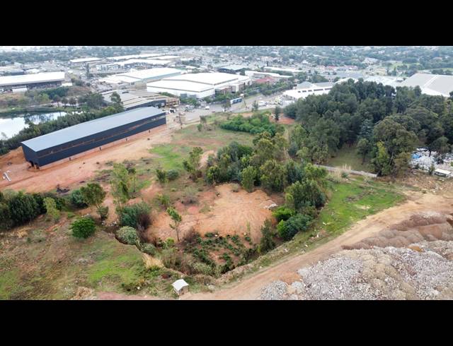 42,000M² VACANT LAND FOR SALE IN MEADOWDALE